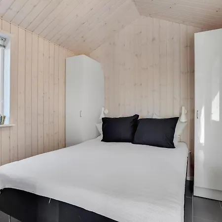 Дом отдыха Gorgeous In With House Sea View